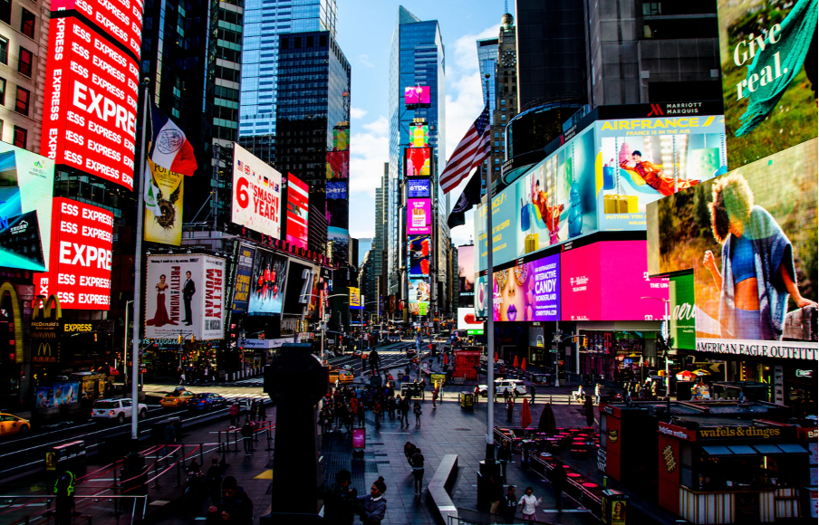 What Are digital billboards and Why Are They the Future? - The Neuron